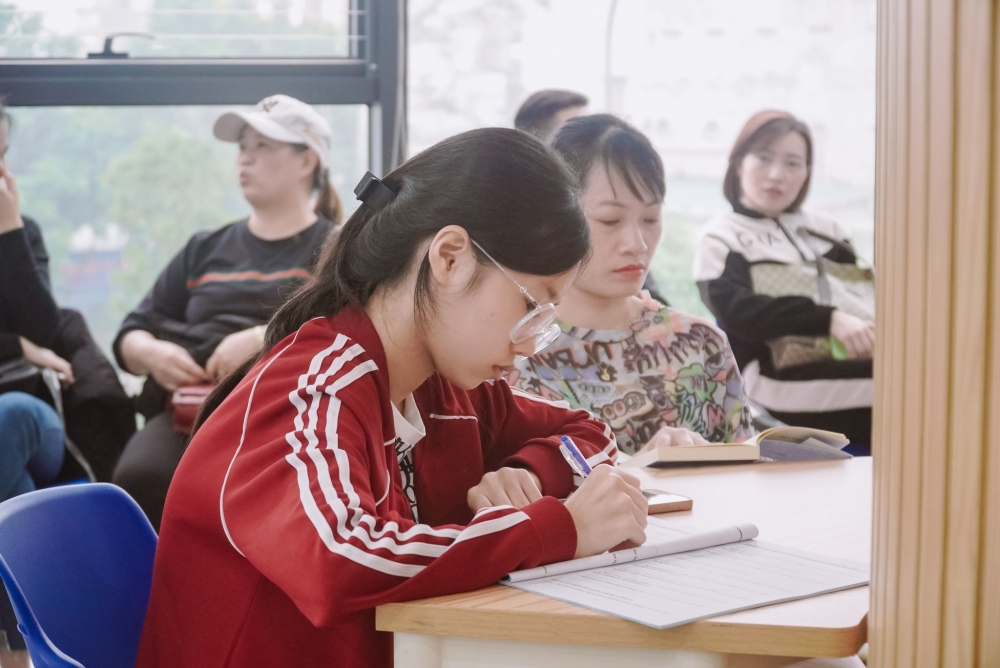 Miễn thi Ngoại ngữ nhưng không quy đổi điểm xét tốt nghiệp đáp ứng công bằng xã hội